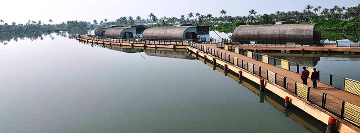 1053/Aquatic Floating Resort - Kochi 08.jpg